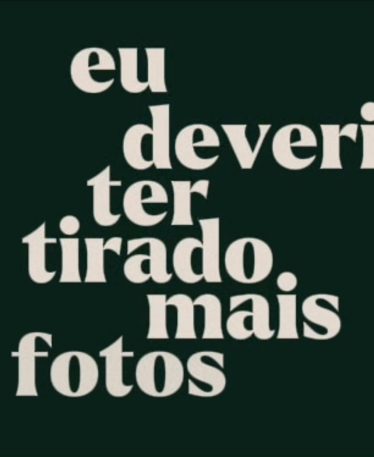 Eu deveria ter te dado mais beijos e abraços😕 #badbunny 🇧🇷#debitirarmastotos #traducao #tipografia #lyrics #music #musica #fypシ゚ #fyy #fyp #viral #parati #foryou #musicalatina #fy #viralizou #dtmf 