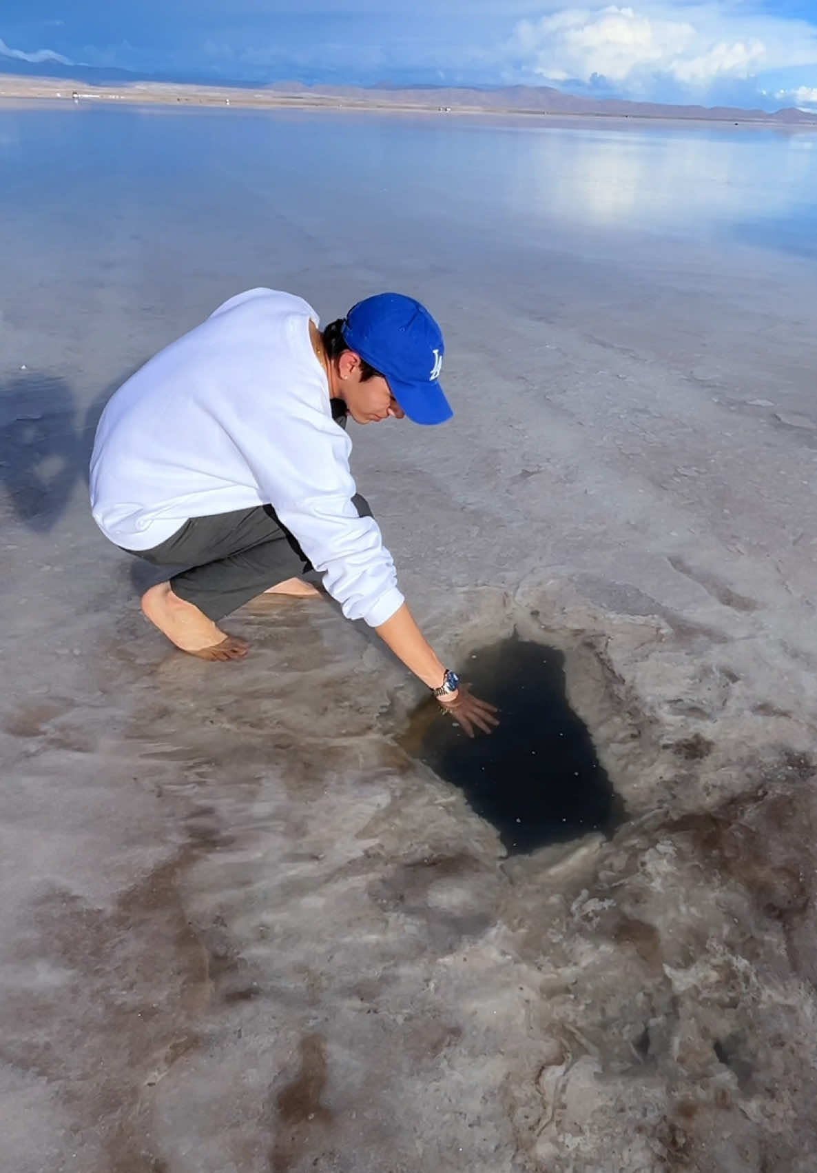 Respuesta a @Lucrecia López ¿Qué hay debajo del Salar de Uyuni? 😨 #bolivia #salardeuyuni 