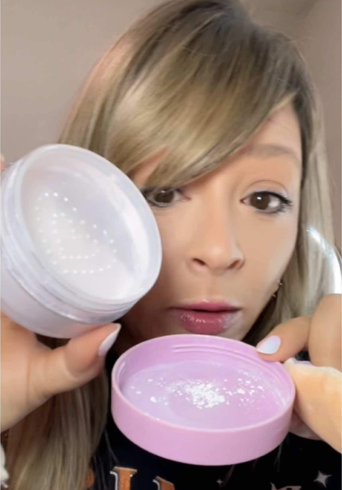 The BEST setting powder ever - and I’ve tried them all! 😭😂 #kimchi #kimchichicbeauty #settingpowder #settingspray #makeuptutorial #makeuphacks #MakeupRoutine #makeup #beautyfinds #skincare #over40tiktok #over40makeup #makeuptok #viralmakeupproducts #makeupformatureskin #bestsettingpowder #makeupviral  kimchi setting powder best shade best setting powder kimchi setting powder lavender what color kimchi powder to get