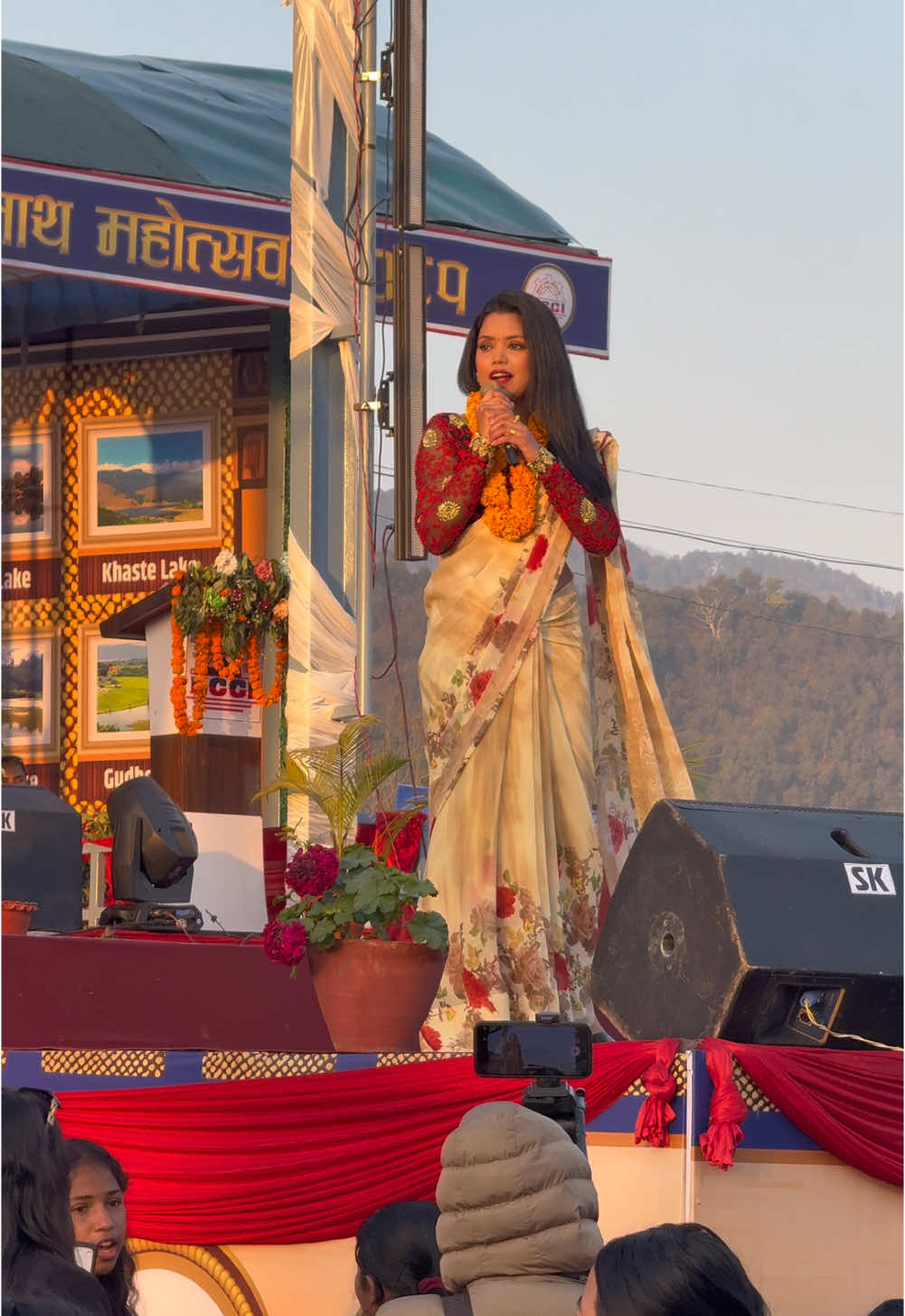 गलवन्दी…🧣 #galbandichyatiyo  #shantishreepariyar  #liveperformance  #lekhnathmahotsav2081  #nepalifolksong  #tiktoknepal🇳🇵  #fypviraltiktok🖤シ゚☆♡ 