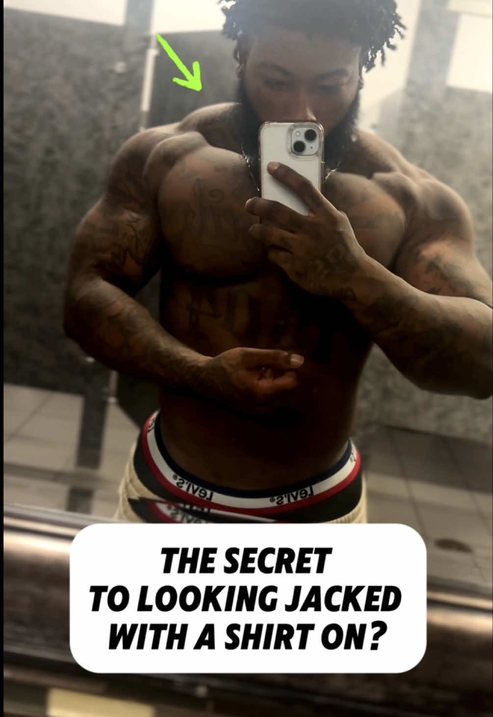 The secret to looking big in a shirt ? grow your traps !  . . . . . . #gymmotivation  #GymLife #gymtips #weightloss  #weightlossmotivation #gymtips #weightlifting #bodybuilding #gymtransformation