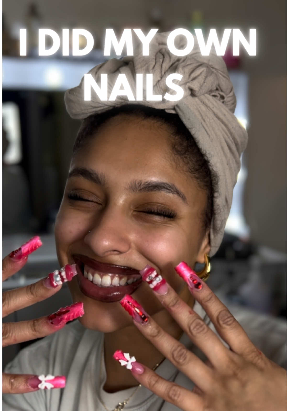AS A DIY GIRL YOU KNOW I DO MY OWN NAILS 💋 #nailinspo #valentinesdaynails #nailtech #acrylicnailtutorial #acrylicnailinspo #nails #relateable #creatorsearchinsights 