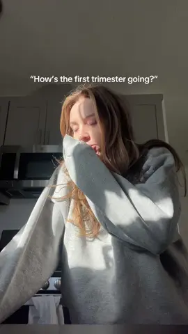 first trimester nearly took me out but it does get (a little) better #firsttrimester #firsttrimestersymptoms #firsttrimesterpregnancy #nauseas 