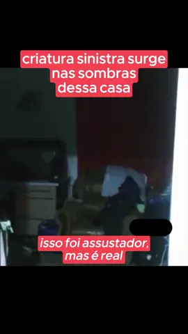 Uma silhueta sinistra surge nas sombras dessa casa e assusta morador #apocalypse #curiosidades #misterio #misterioso #misteriosonotiktok #sobrenatural #floresta #florestas #paranormal #apocalipse #fantasma #biblia #espiritos #espiritual #medo #assombração #susto #brasil #lendas #lendasurbanas #criatura #criaturas #sombras #pessoasombra