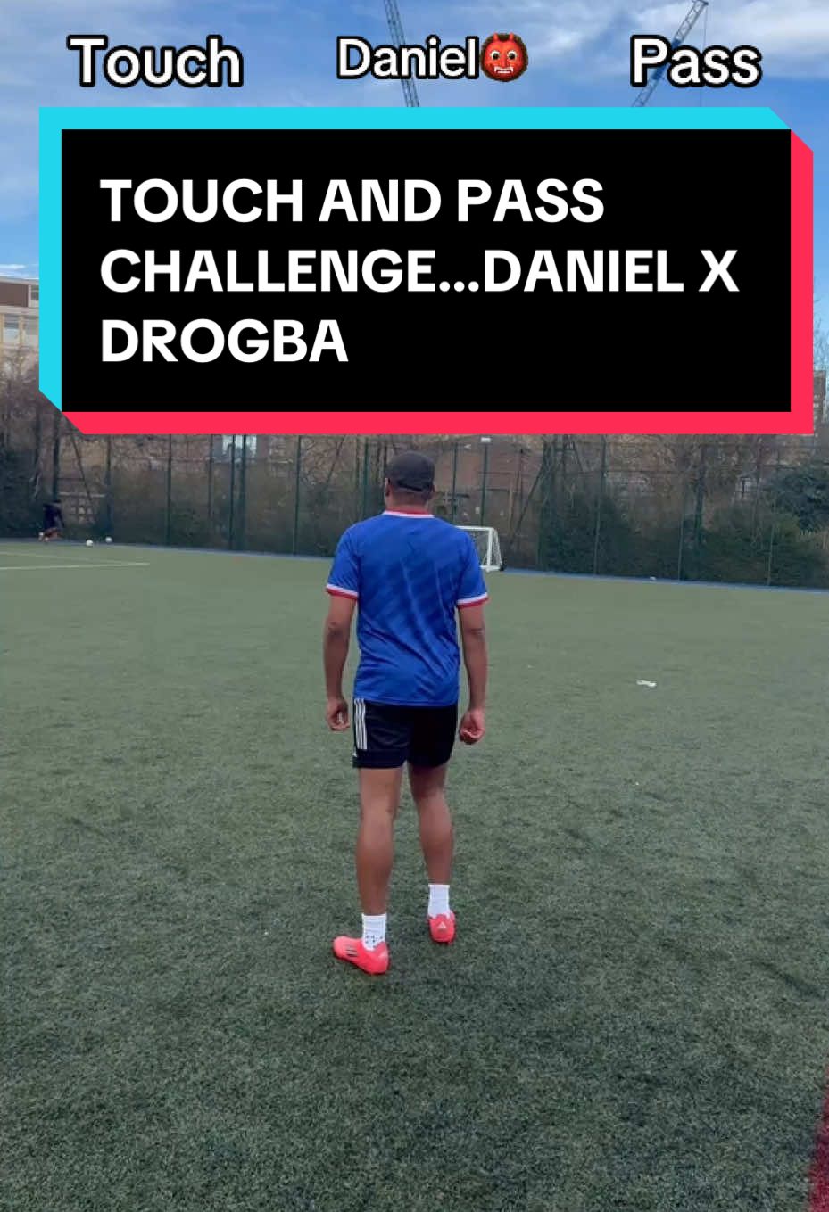 Touch and pass challenge!🎯#footballchallenge #Soccer #football #viral #futbol @freda_ayy @JAYBEE @Nafisa @Myrotekk @NayeemUtd👹 