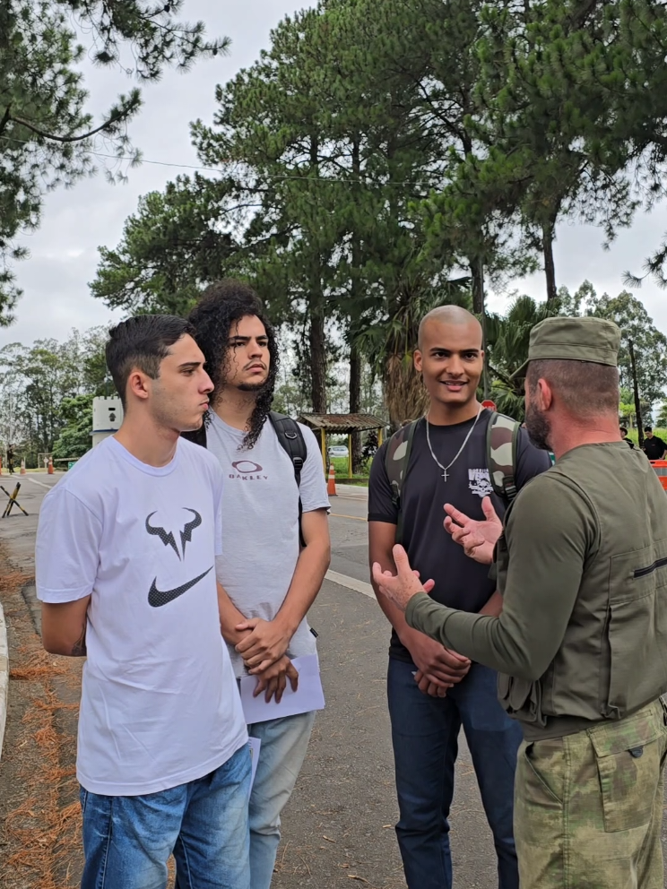 E AGORA? Fui designado. A designação no Serviço Militar é o ato de convocar um brasileiro para se apresentar em um quartel militar, após ser julgado apto em uma seleção.