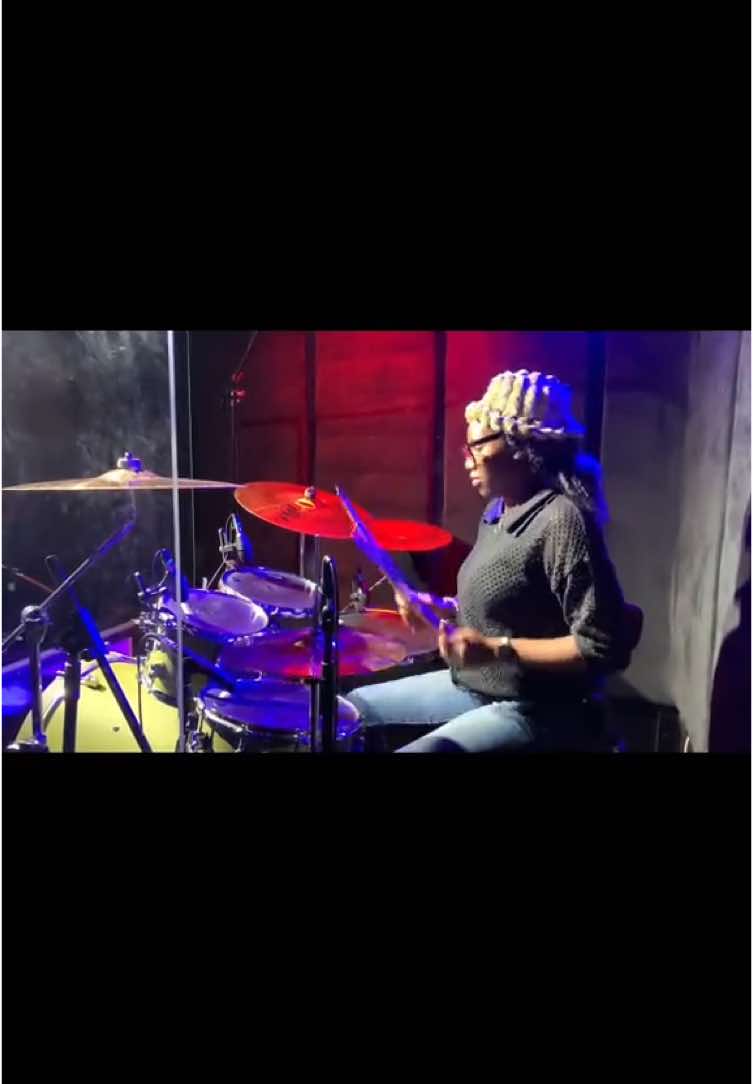 Please help me tag @davido 😎 #drumsharing #drums #femaledrummer #music #drumsdaily #tiktok #fypシ゚ #drummergirl #musician #musicianoftiktok #tiktok #davido #tundeednut #davidofans #gig 