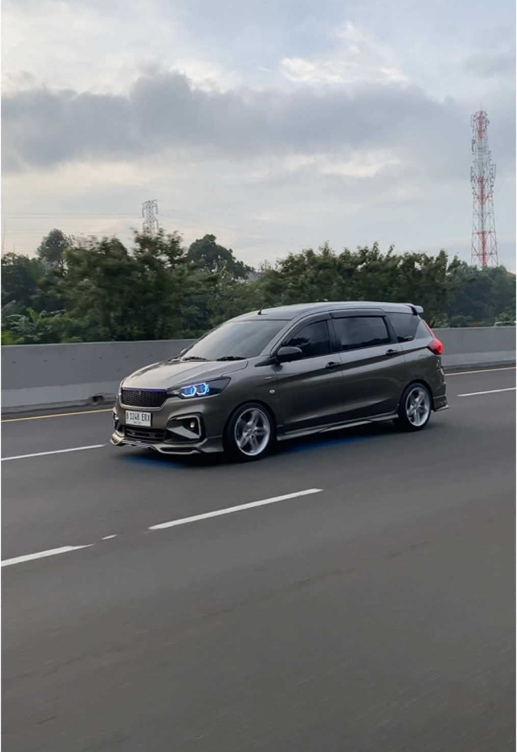 Resiko ngonten🤣🤣 #aexlcommunity #suzukixgang #modifikasiertiga #ertiga #suzuki #allnewertiga #gl2020 #jdm #cleanlook #excess #potenza #adrenaline #suzukithailand #suzukimaruti #sukaertiga #fyp #capcut #fypシ゚viral #lowmpv #indonesiacommunity #suzukisport