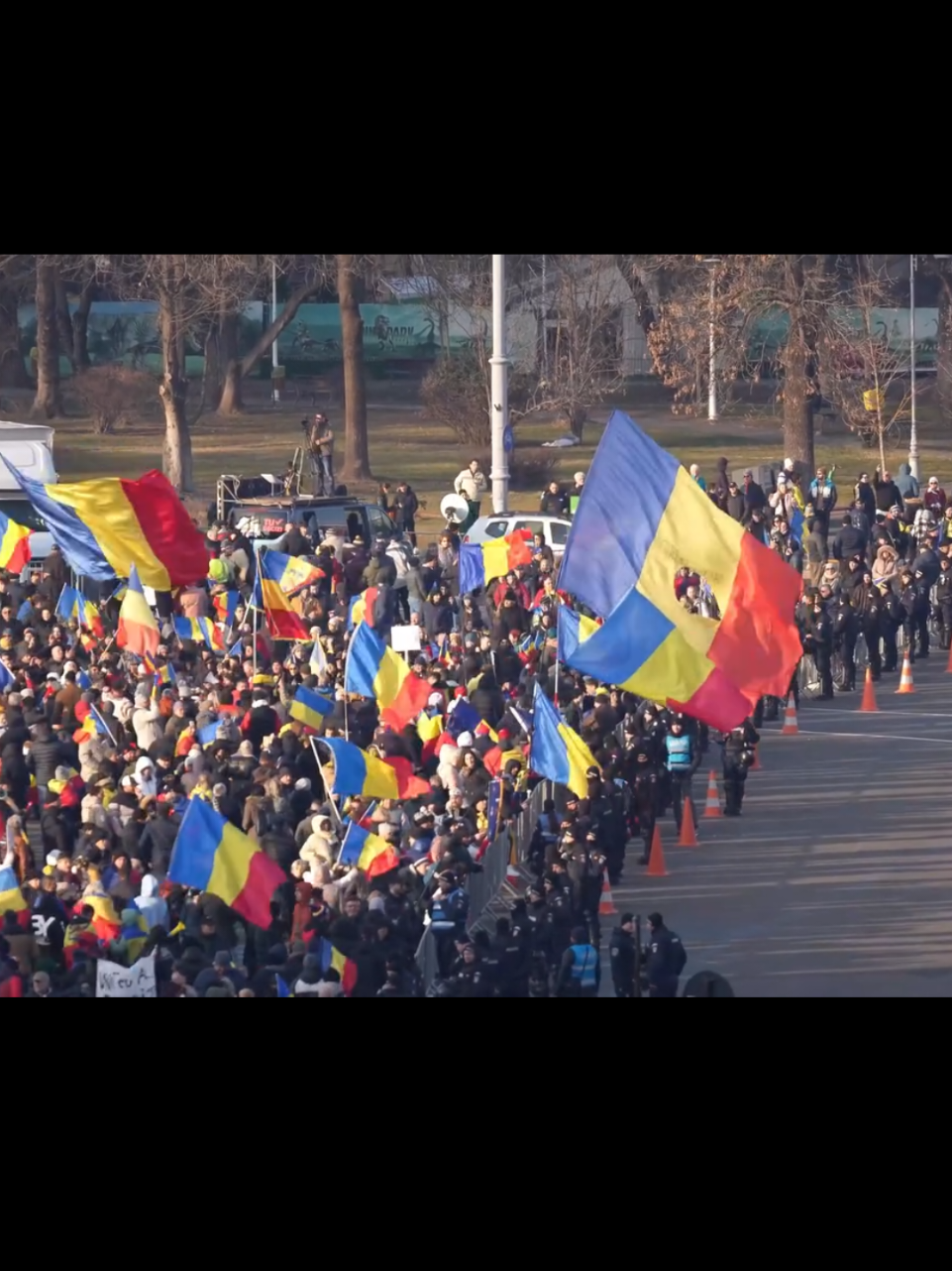 #romania #protest #diaspora #romania🇷🇴  @calin.georgescu.real  @GEORGE SIMION  #respect #viral_video 