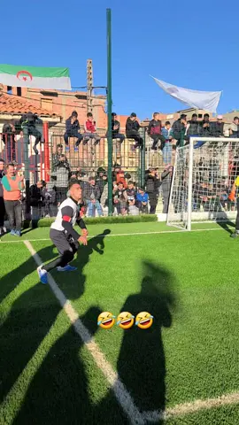 #explore #tiktok #viral #شوشع_في_مباراة_خيرية #fypシ゚viral #capcut #fyppppppppppppppppppppppp #brasil #duet #foryoupage #footballtiktok #fyp #شوشع_العالمية🇩🇿 #foot #foryou 