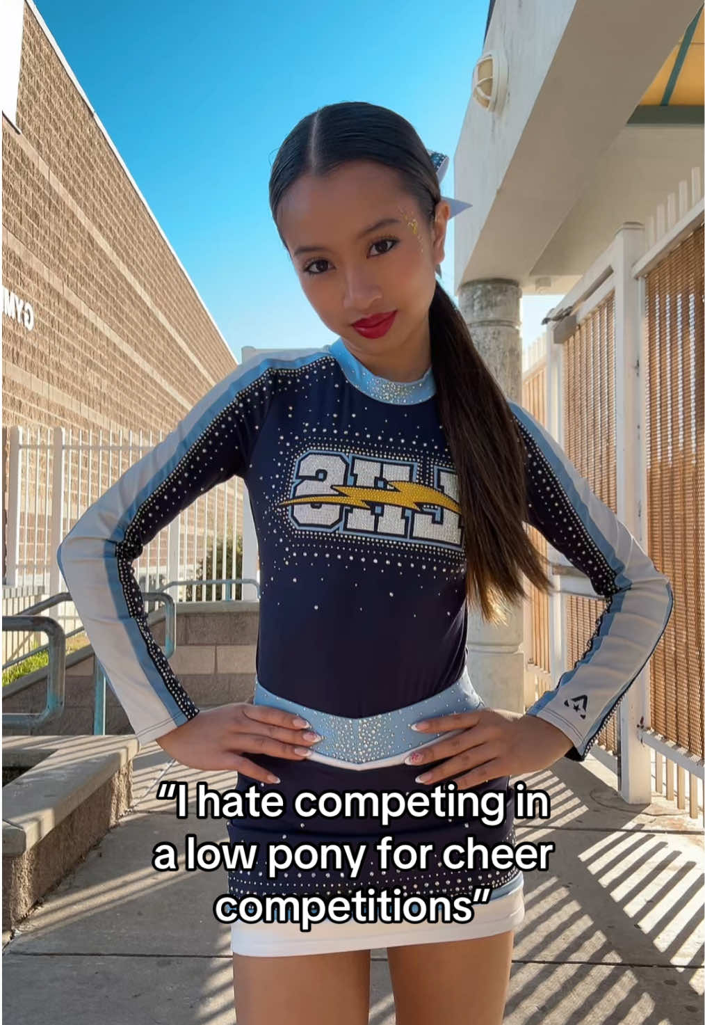 I love it🫣 high ponies may be cuter for pictures but low ponies will always look clean👌 #cheerleader #cheer #relatable #funny #bellascloset0 #viral #OOTD #fyp #foryou #hairstyle #hair 