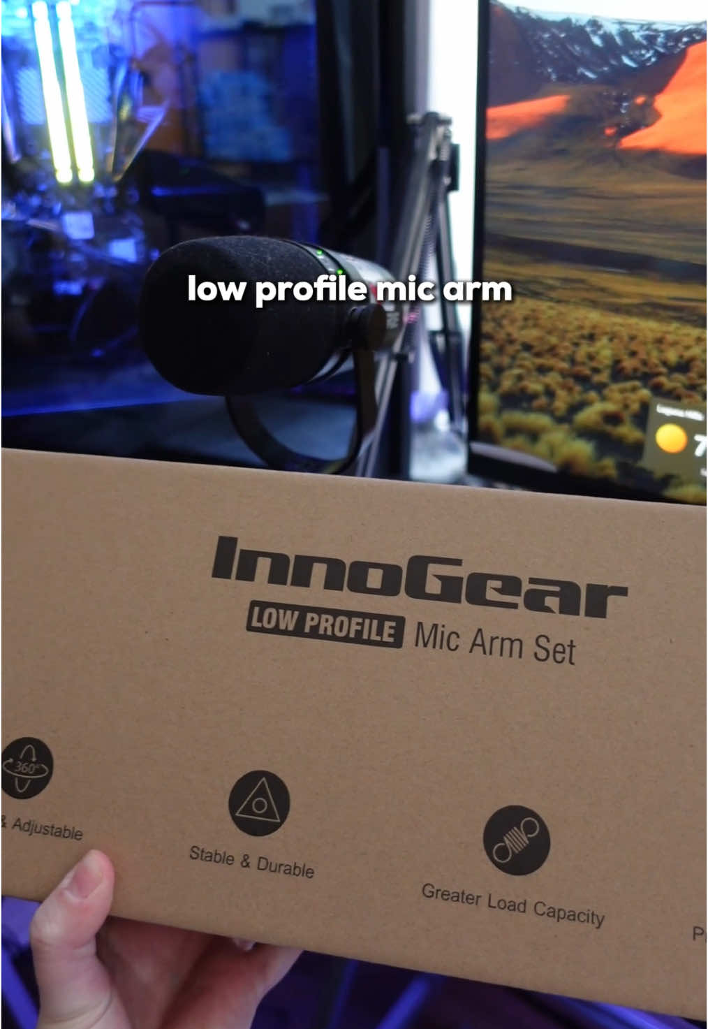 he needs to clean his mousepad omg 💀 #innogear #micarm #tech #GamingSetup #techtok  #pc #pcsetup #gaming #Relationship #gamercouple 