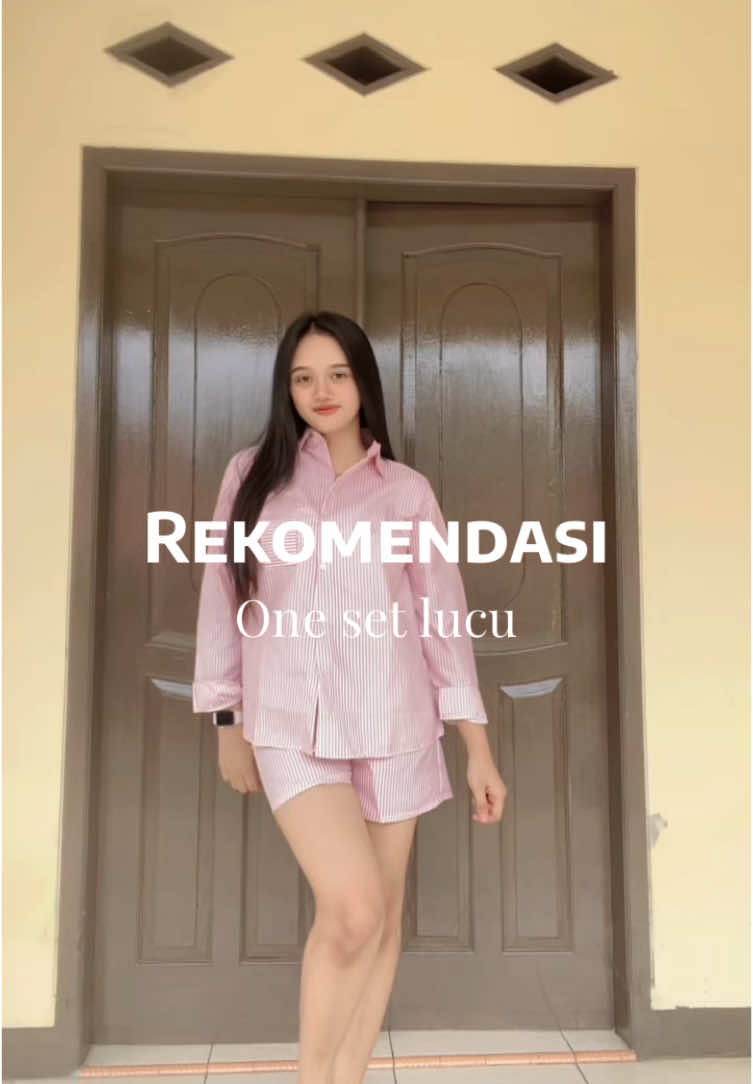 Cakeppoolll, ini aku lgs co dua warna😍🫶🏻🫶🏻 #onesetrekomendasi #onesetviral #rekomendasioneset #daulyoutfit #myoutfit #outfitideas #oneset #fyp #foryoupage #sandalpitawanita #sandalviral #rekomendasisandalwanita 