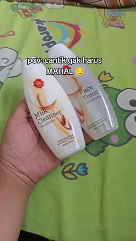 #viva #vivamilkcleanserbengkuang #vivafacetonic #cantikgakharusmahal #perawatan #perawatanwajah 