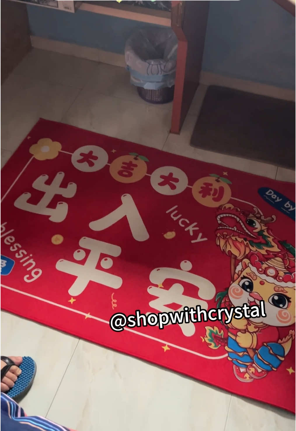 So big and perfect for cny!!! #TikTokShop #tiktokshopsg #cheapdeals #shopping #bestbuy #cheap #bestdeals #fyp #singapore #weeklywedrush #tiktokshopsgthursday #sgbrandweek #tiktokshoplifestyle #tiktokshopsgsale #createtowin #doormat 