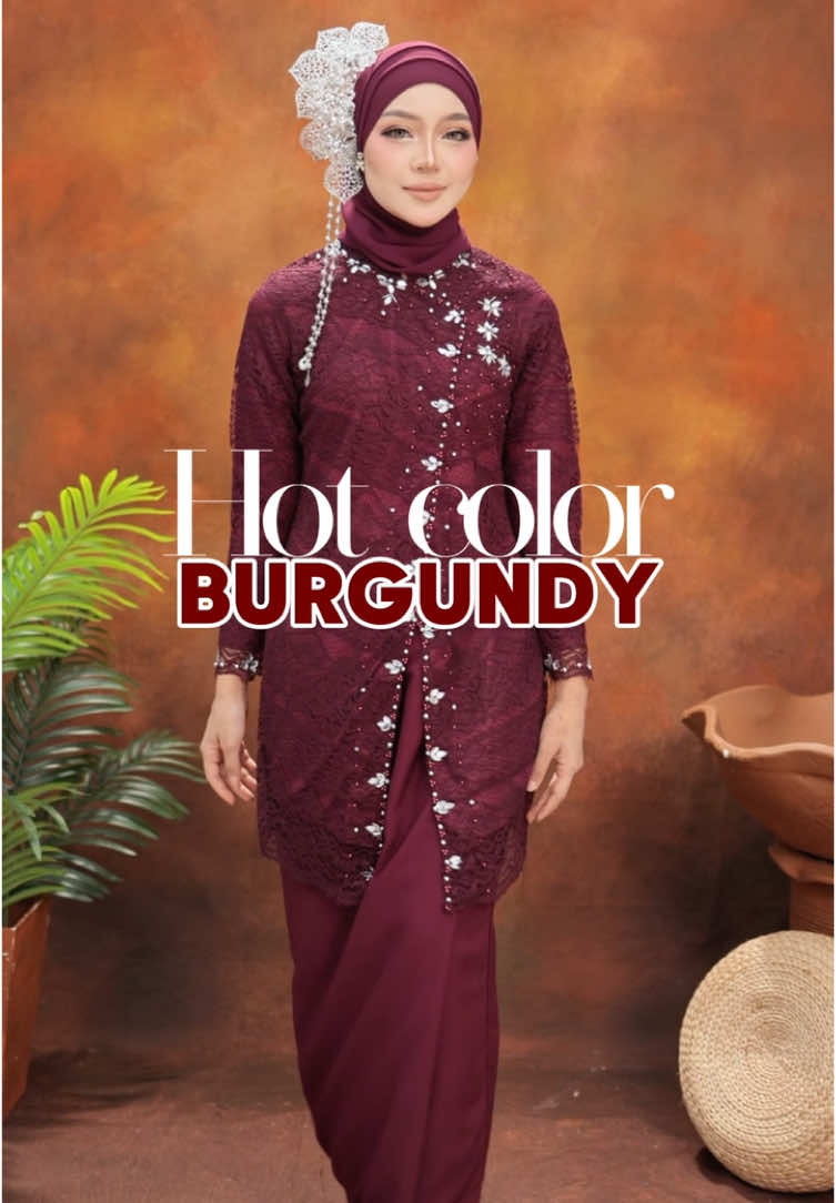 Hot Color🔥BURGUNDY🔥limited stock...siapa nak kena grab laju2!! #ByReefa#kurunglace #AnggunBergaya#Eksklusif#Bajuraya2025trend#kainpasangraya2025#Bajuraya#bajuraya2025viralcantik#bajuraya2025#richbrown#bajuraya#bajuraya2025sedondon#Bajurayaperempuan#warnabajuraya2025#bajurayaibudananak2025#bajurayaelegant#burgundy#bajurayaolivegreen#bajuraya#bajurayasedondonibuanak#bajurayaburgundy#bajuraya2025cantik#temaraya2025#bajurayaburgundy2025#bajukurungraya2025#kurunglace#royalblue#bajurayagoldenbrown#bajuraya2025#raya2025#bajurayabyreefa#ootdkurung#grwmkurung#bajukurungmoden#bajukurung#byreefa#kurung#kurungbyreefa 