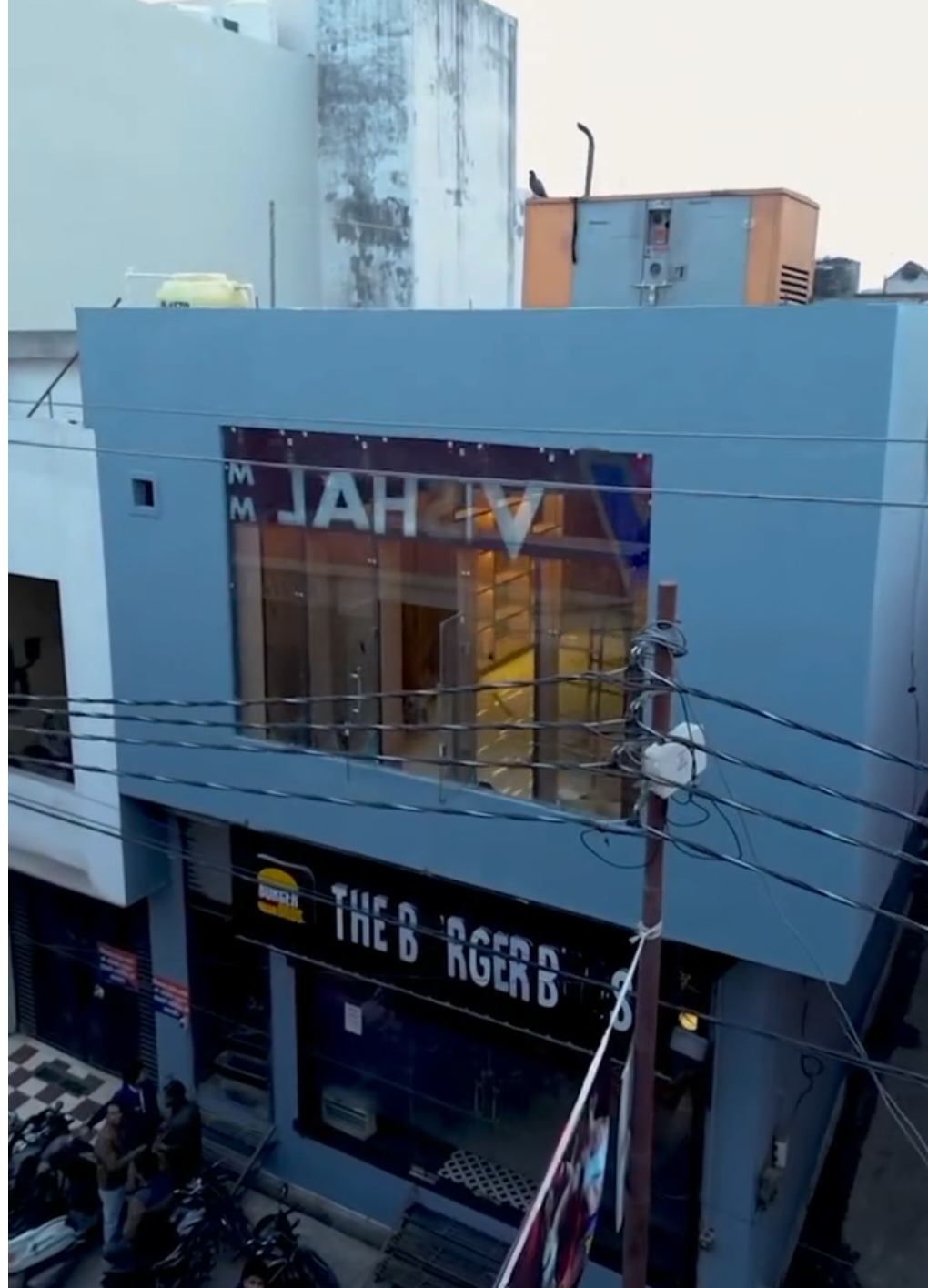 Grand Opening. Speed Ramping. Speed Ramp. Cutout Editing. #3danimation #3d #aftereffect #vfx #speedramping #speedramp #videoediting #editing #editor #improveeditingskills #contentcreator #edits #videoeditor 