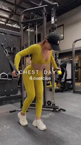 Chest Day បងៗមានសាច់គល់ក្លៀកក្រាស់ក៏អាចសាកហាត់ exercise នេះបានដែរ🍋 📮ទទួលបង្ហាត់សិស្សបងៗ 🌷ពត៍មានបន្ថែម: 078 684 384 🩰Gym set: Suo SoTheavin សួ សុធាវីន 📍Elite Fitness សំណង់12 • • • #trainer #Gym #Fitness  #motivated #gold #workout #OOTD #gymmotivation  #shape #chest #chestworkout 