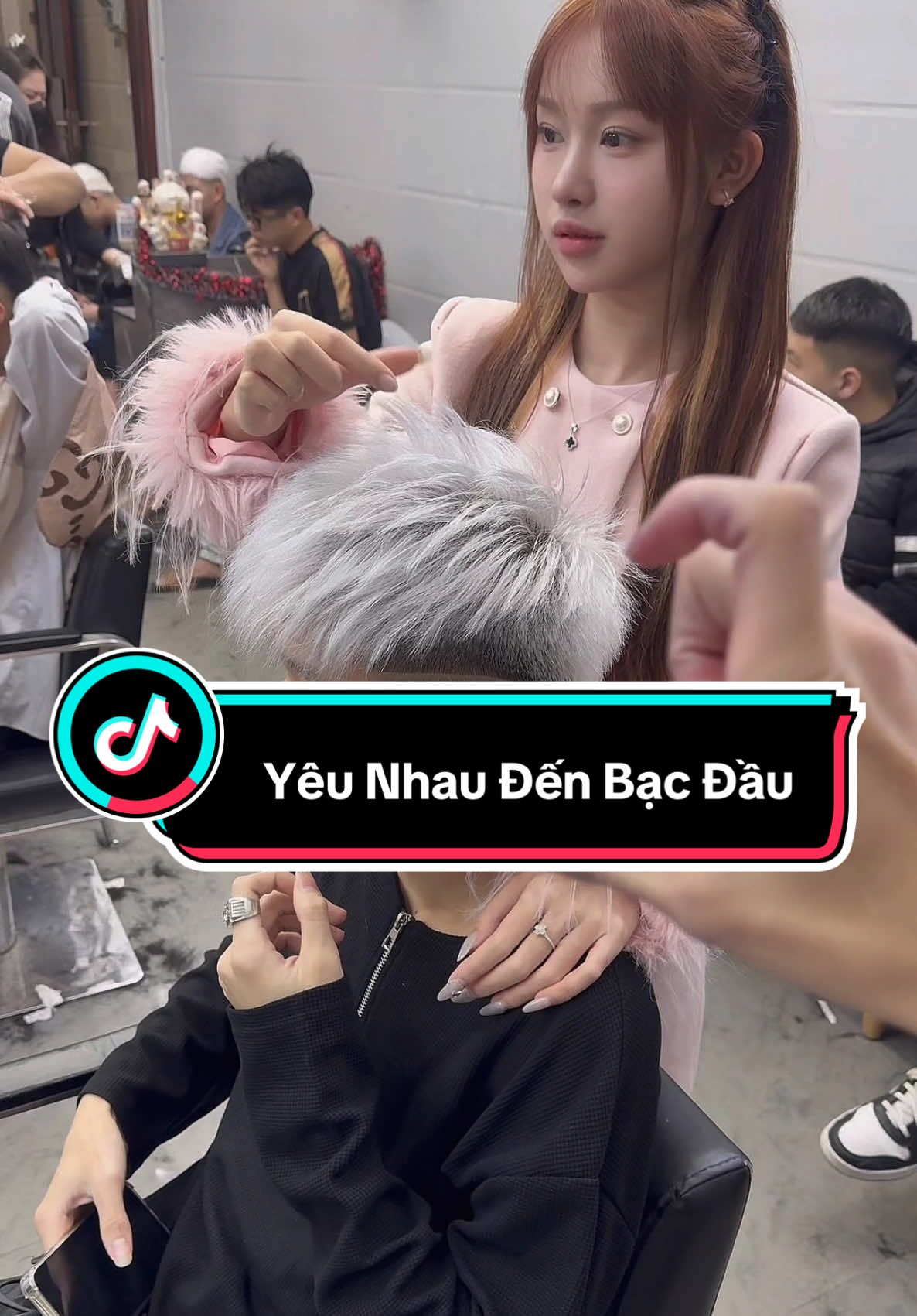 Mãi Yêu Đến Bạc Đầu 🤣#bonguyentuan #nguyễntuấntócboyphố #xuhuong #xuhuongtiktok #màunhuộmnguyễntuấn #khửvànggoden #hoangcuubao #tóchêutràngtiền #xiang 