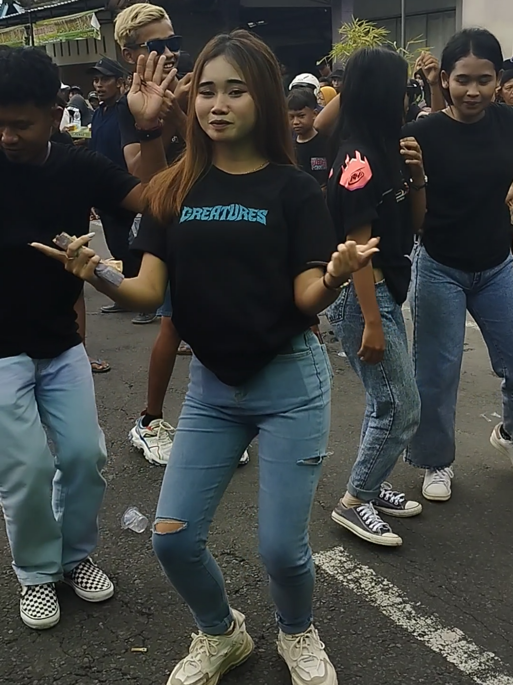 Dancer karnaval pikatan wonodadi @adelia.ekaa  #fyp #dancer #idola #karnaval #pikatan #trending #masukberanda #fypシ゚viral #foryou #fypage #ag_horregg 