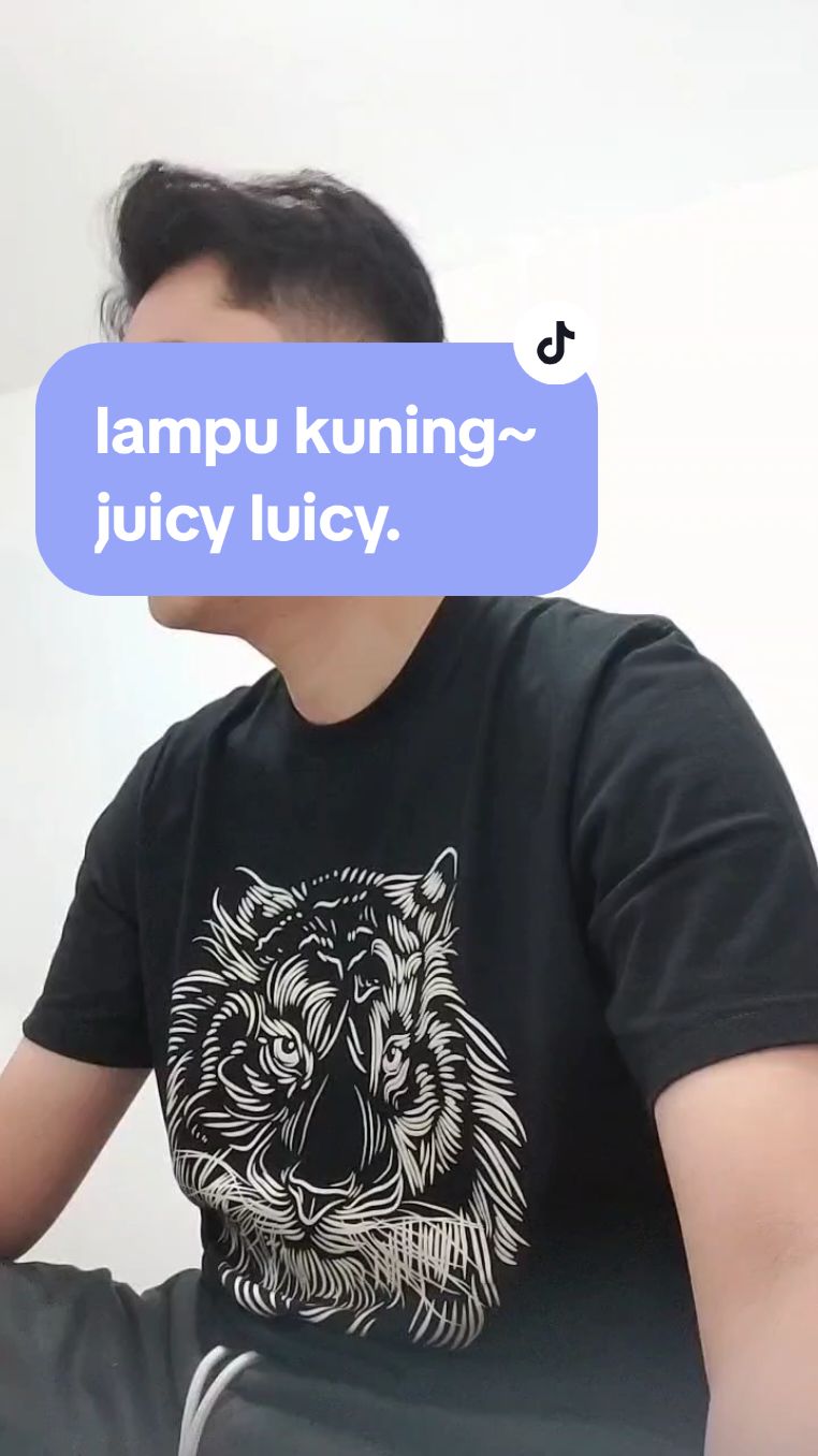 hati-hati kecewa 'kan menunggu~ lampu kuning - juicy luicy #lampukuning #juicyluicy #music #coversong #ventus_d_mera 