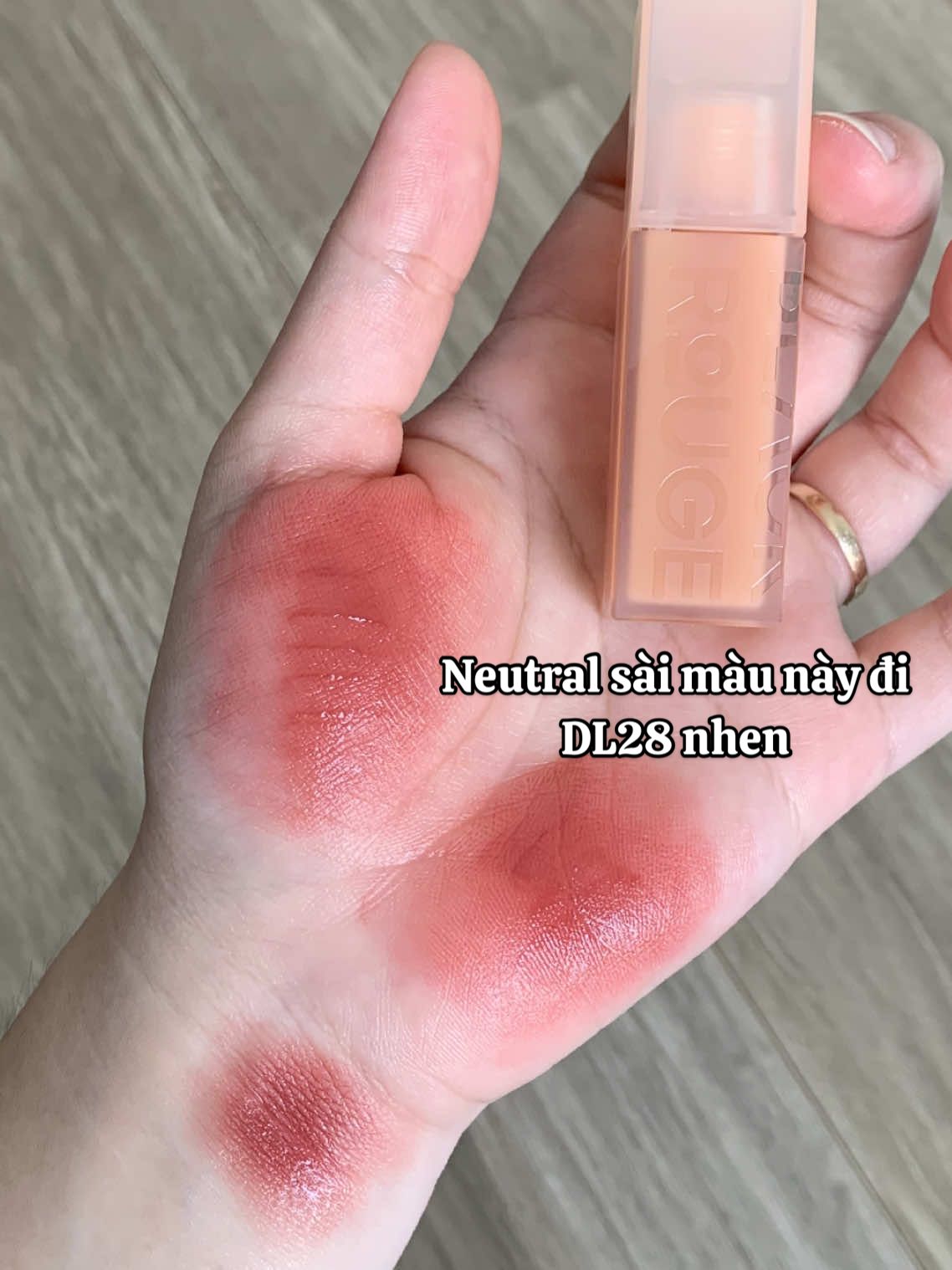 Neutral thử sài màu này đi xinh lắm  Black rouge dl28 nhoa 🍊 #sonmoi #sonmoidep #xh #viral #fyp #blackrouge #blackrougedl28 #blackrougequyt #sonkem 