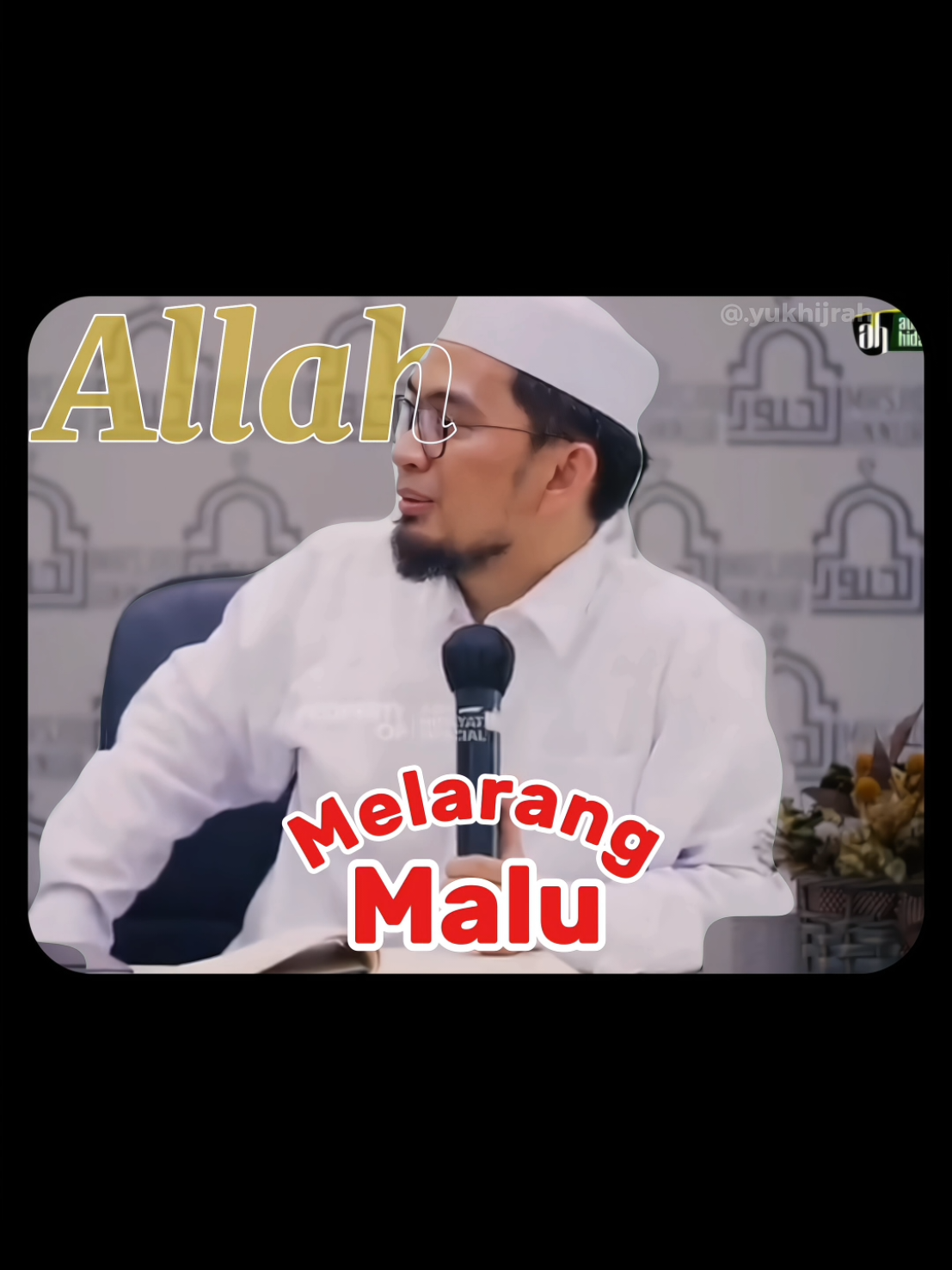 #katakata jangan malu untuk bertaubat, manusia tak luput dari namanya salah, namun kita diminta untuk selalu bertaubat  #quotes #motivation #uah #adihidayat #ustadzadihidayat #kajianislam #dakwah #dakwah_islam #islamic_video #video #trending #tiktok #viral #viralvideo #foryou #foryoupage #fy #fyp #fypage #fypage #bismillahfyp 