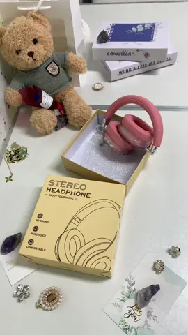 Cute noise canceling headphone! 10/10 Recommend!!🥰#TikTokMadeMeBuylt  #tiktokshopfinds #fyp #fyppp #foryou #tiktok  #tiktokshopblackfriday #tiktokshopcybermonday #blackfridayearlydeals #blackfridaydeals #blackfriday #TikTokShopHolidayHaul  #TikTokShopLastChance #TikTokShopNewYearNewAura #spotlightfinds #pinkheadphones #headphones #cute #actuallylove #obsessed #theyworkwell #onsale 