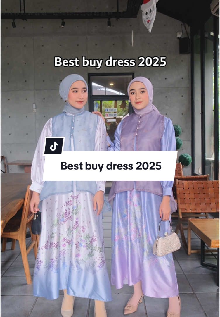 salah satu dress yang harus dibeli di tahun ini fix! kalo semewah ini harus banget sih masuk koleksi😍 ada inner dan outer yang bisa di styling✨