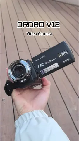 pov: you finally get a digicam🎀🌷🧚‍♀️✨🤩#camera #affordablecamera #camcorder #cameraforphotography #digitalcamera #fypシ゚viral🖤tiktok #gifts #filter #photography #retro #vintage #cameradigital