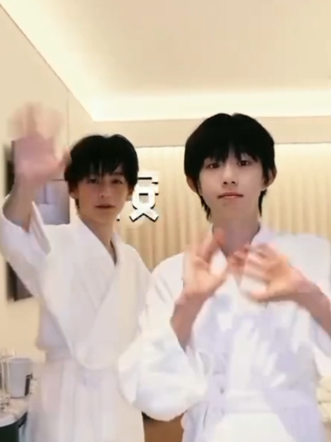 Aku dicium Chen Yiheng😖😖#chenyiheng #陈奕恒#duonghambac #hamber #jonathan #trandichhang #yanghanbo #杨涵博 #tffamily #tfstan🇮🇩🇨🇳 #TF家族 