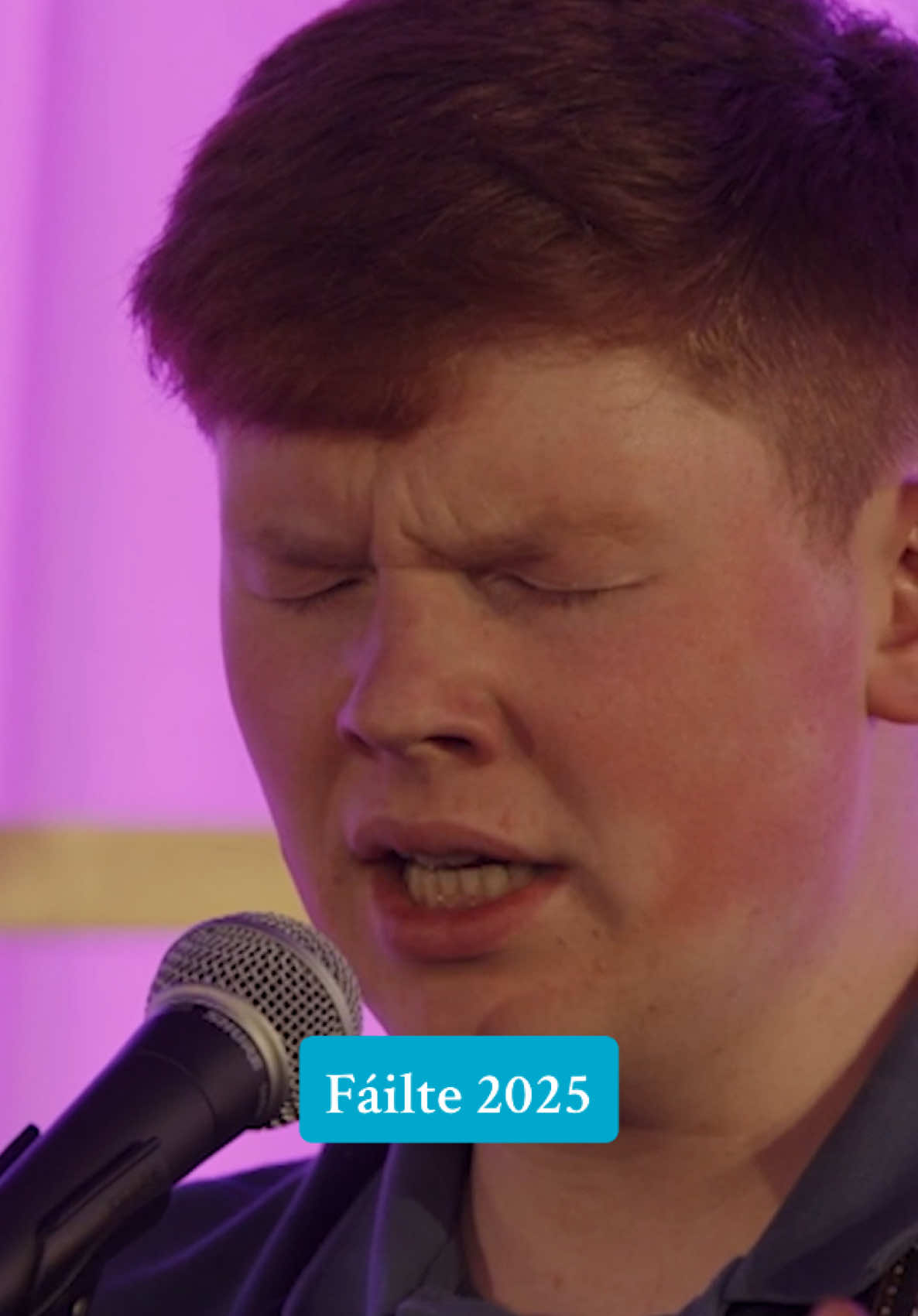 🎤 Piarais Ó Lorcáin, Bláithín Mhic Cana agus Ruairí Cunnane, le ‘Those were the Days’ a chum @barry.kerr 🩵 📺 Fáilte 2025 ➡️ Seinnteoir TG4 📲 #NYE #newYears #IrishSong #IrishBallad #Duet #Music #Ceol #PiaraisOLorcain #BlaithinMhicCana #RuairiCunnane #Armagh #SouthArmagh #Culture #Traditions #BarryKeer #TG4 #Trad #TradTG4 #IrishMusic #Performace #Song #Éire #Ireland #Hup 