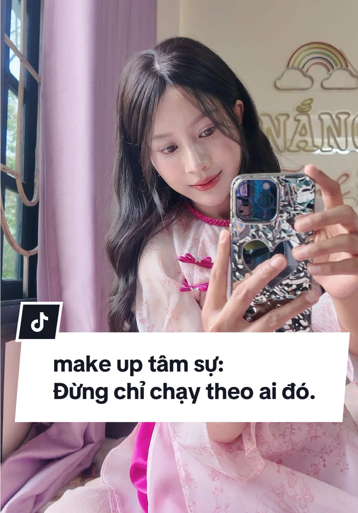 tiện makeup đi hẹn hò mình lại ngồi tâm sự :))