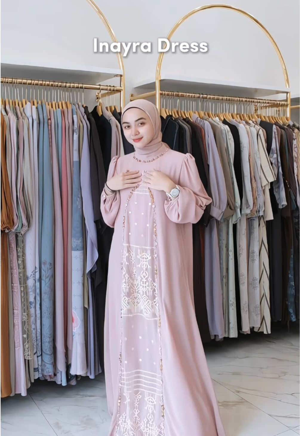 For the love of sparkle. The Inayra Dress is ready to shine with you. 😍🥰✨ #gamis #gamislebaran #gamisset #gamismewah #gamisterbaru #gamiskekinian #fyp #fypシ゚ #fypagee #aisyalina #aisyalinastore #aisyalinastorelive 