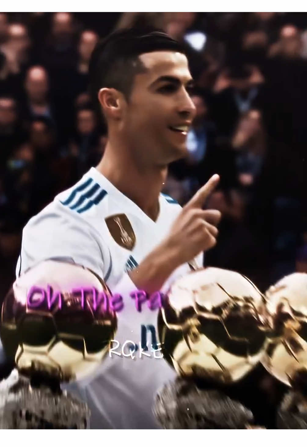 Cr: i.7r3w /insta\ | ignore tags | 🏷️ #ronaldo #cr7 #cristianoronaldo #cris #cristiano #realmadridfc #uefa #ballondor #edits #Soccer #futbol #goat #messi #fyp #explore #explorepage #ezyfade 