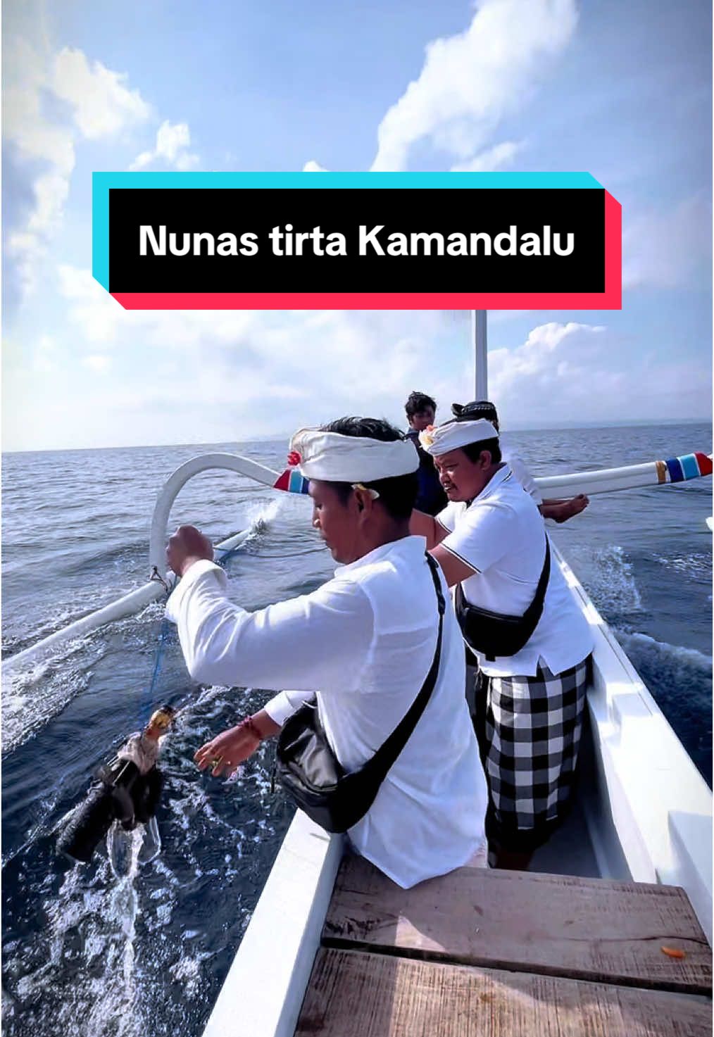 Proses nunas tirta kamandalau #fyppppppppppppppppppppppp #fypシ #taksu #taksu_bali #tradisibali #budayabali #viralvideo #viraltiktok #nunastirta #tirtakamandalu 