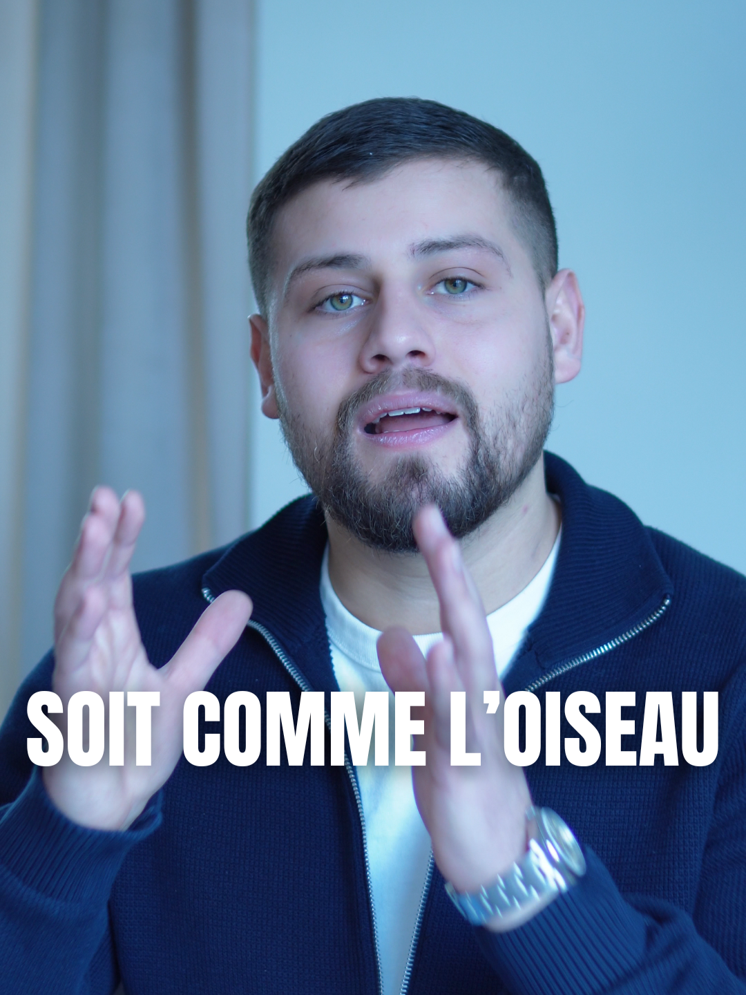 L’oiseau posé sur une branche n’a pas peur que la branche casse, car il a confiance en ses ailes. Cet oiseau, c’est toi. L’arbre, c’est la vie. N’attends pas que la vie soit sans problème, car des branches casseront toujours. Apprends, forme-toi, développe tes capacités. C’est comme ça que tu pourras voler au-dessus des obstacles et continuer à avancer, quoi qu’il arrive. Partage ça à quelqu’un qui a besoin de croire en ses propres ailes. #mindset #developpementpersonnel #etatdesprit