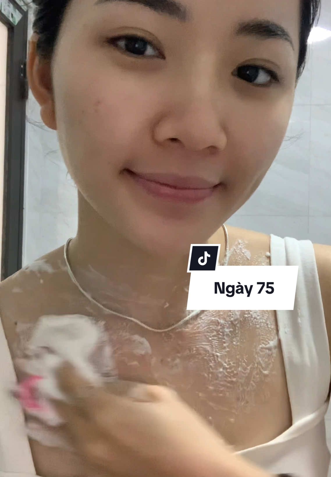 Bí quyết giảm mụn lưng là em này 👆  #xuhuong2024 #xuhuongtiktokk #trends #oanhthaydoi #100ngaythaydoibanthan #xuhướng #virał #lamdep 