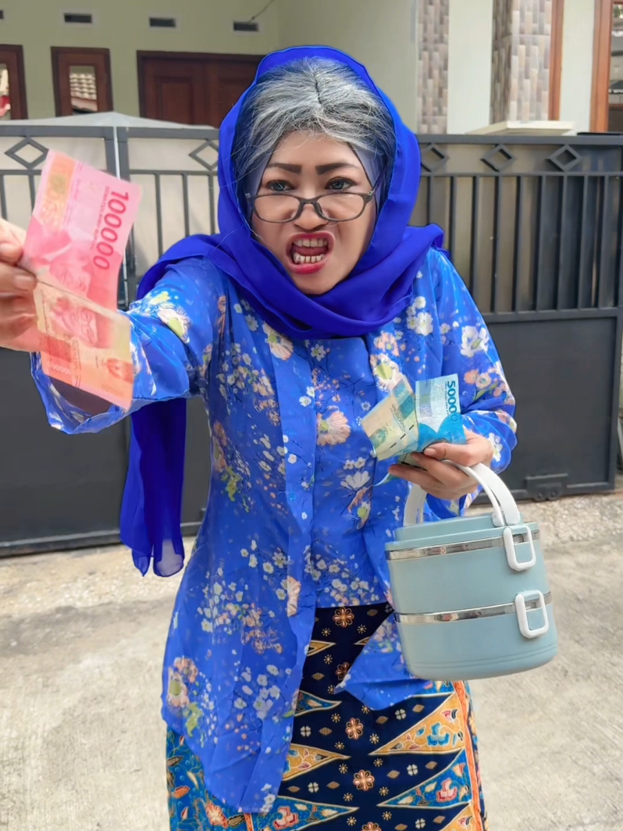 NENEK AKU BAIK BANGET🤩 (YOUTUBE:NURRAYNI25)