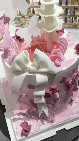 #cakedecorating #cutecake #fyp #diycake #happynewyear 