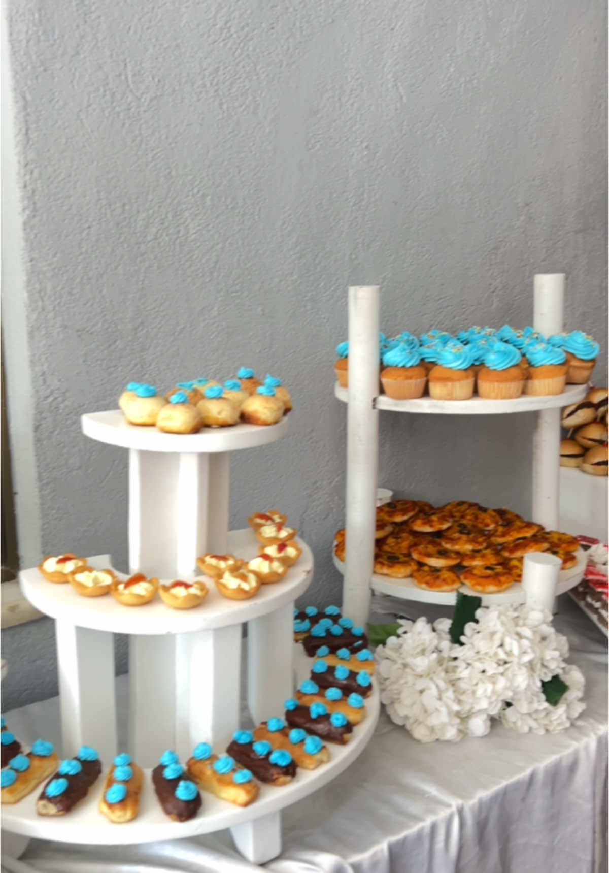 Book for your event 📞 #cateringservice #cake #cakecatering #sweetcatering #ethiopian_tik_tok #kitfocatering #foodcatering #creatersearchupdate #fyp #fyppppppppppppppppppppppp #fyppage #foryoupage❤️❤️ #foryoupagе #creatersearchingsight #catering #caterer 