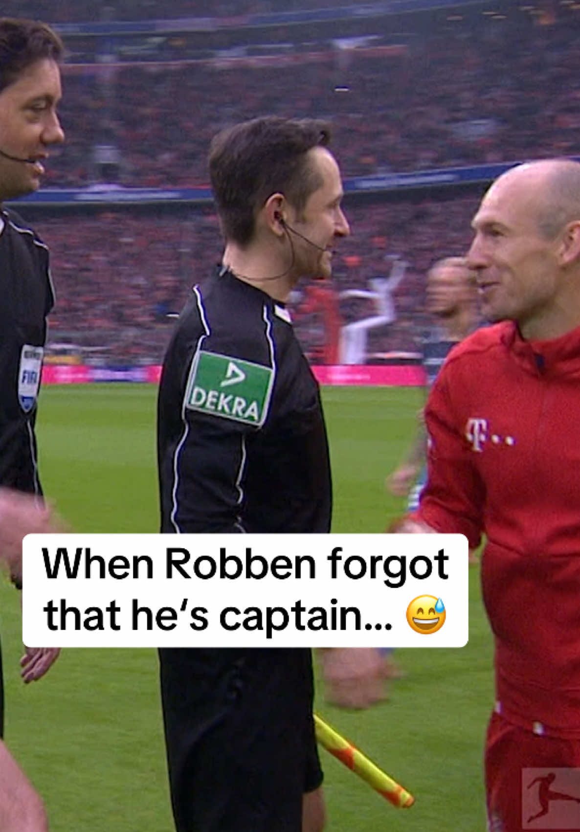 When Arjen forgot that he’s todays captain! 😂 #MiaSanMia #FCBayern 