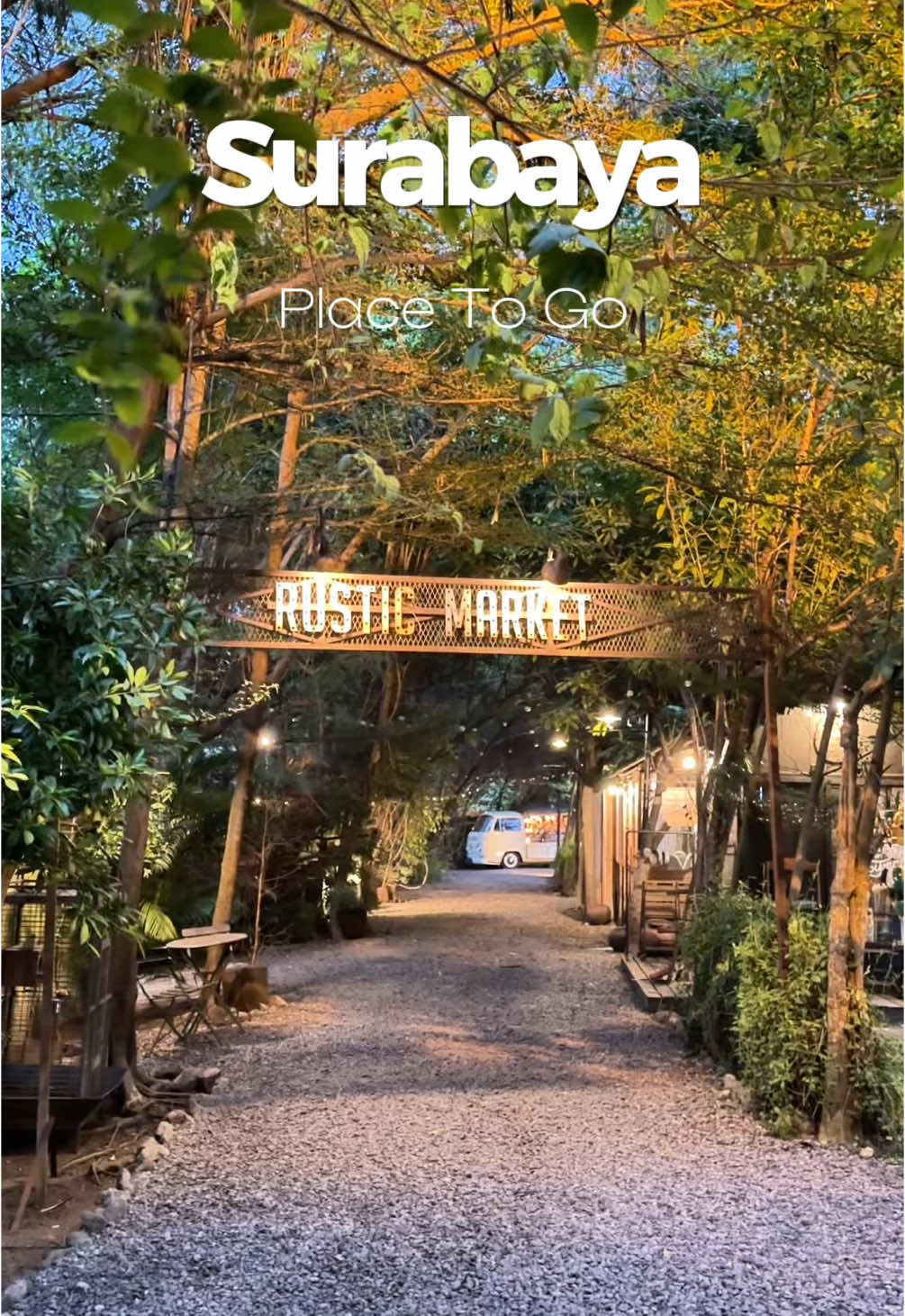 Rustic Market tak hanya menyuguhkan tempat yang indah dan estetis, namun juga nyaman. Hal ini membuat pengunjung menjadi betah berlama-lama. Selain itu, terdapat berbagai pilihan menu makanan dan minuman yang patut dicoba. Paling cocok datang ke sini saat sore menjelang malam hari, karena cuaca tidak terlalu panas sehingga bisa berlama-lama untuk nongkrong bersama teman atau bercengkrama dengan keluarga. #rusticmarket #rusticmarketsurabaya #rusticmarketsby #surabaya #kulinersurabaya #surabayatiktok #surabayahitz #surabayakuliner #surabayaterkini #surabaya24jam #surabayahits #surabayaviral #viral #wisatasurabaya #exploresurabaya #infosurabaya #fyp 