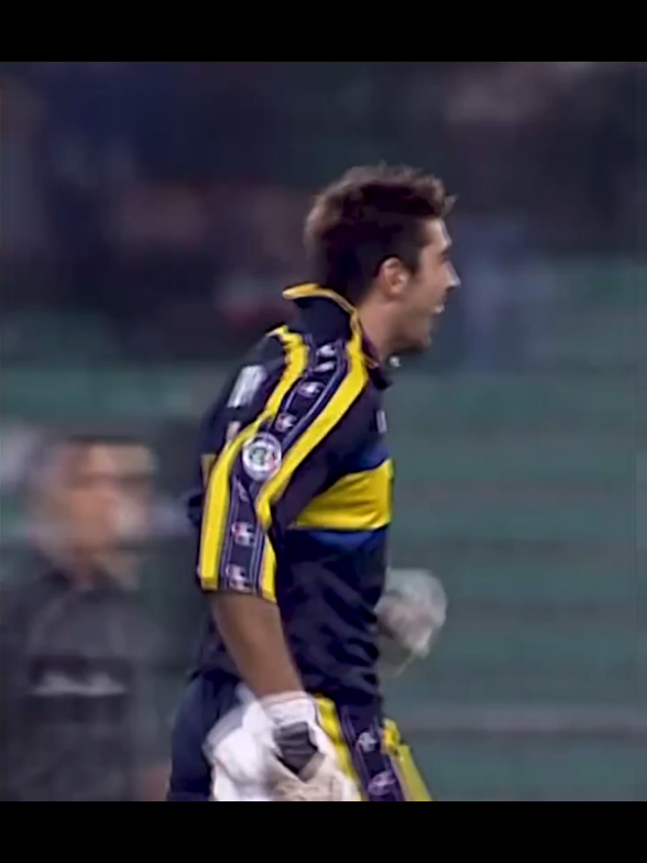 Buffon miracolo a Bari #buffon 