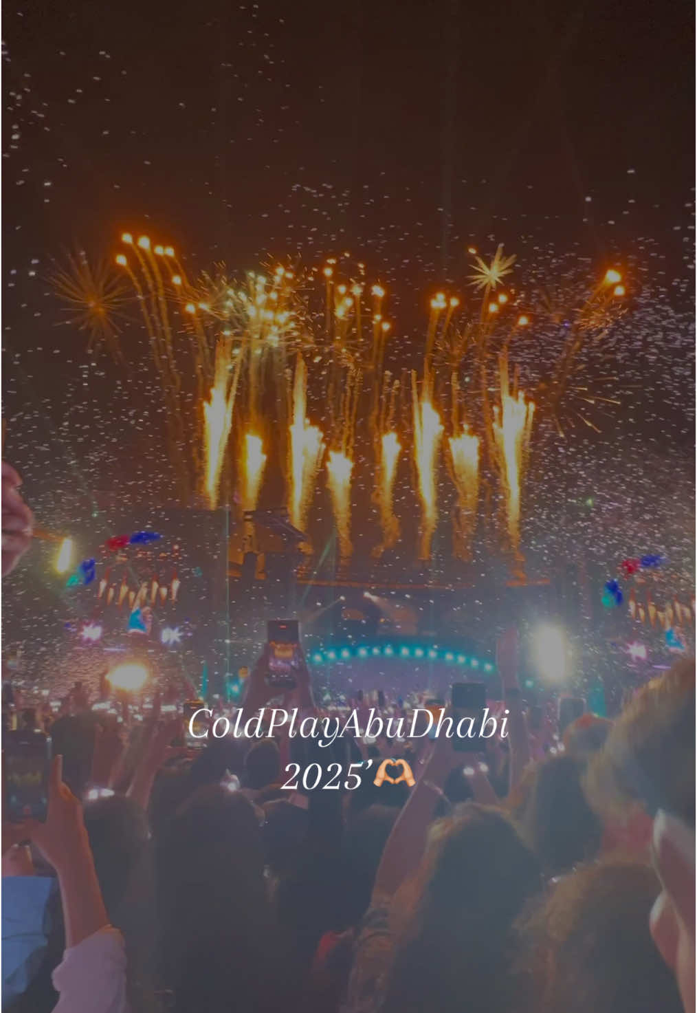 Coldplay X AbuDhabi🫶🏼💛🎆🪐🧡💚 #coldplay #Abudhabi #coldplayabudhabi2025 #Nadventure__ 