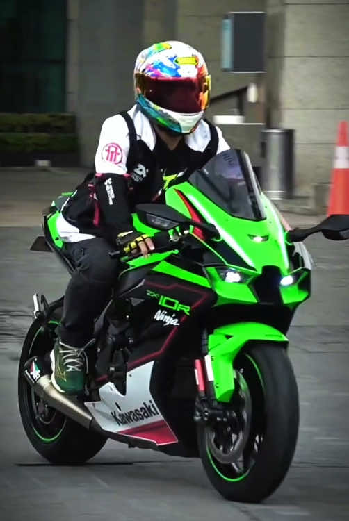 Tell me about the motorcycle brand you like the most #motorcycle #motorbike #Motorsport #zx10r #kawasakih2 #ducati 