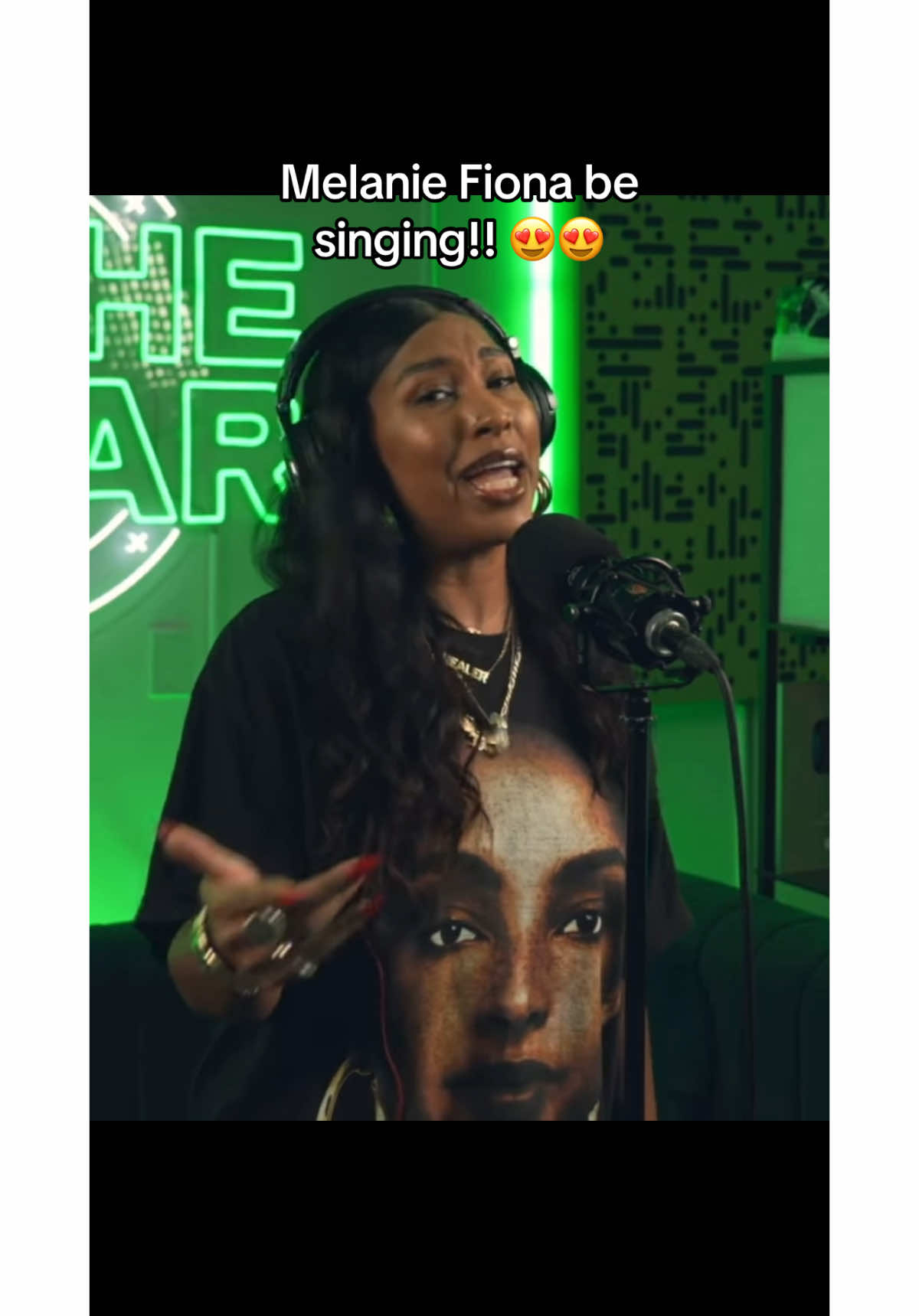 Melanie Fiona be singing her face off! “It Kills Me” still hits every time. #melaniefiona #ontheradar #rnbmusic 