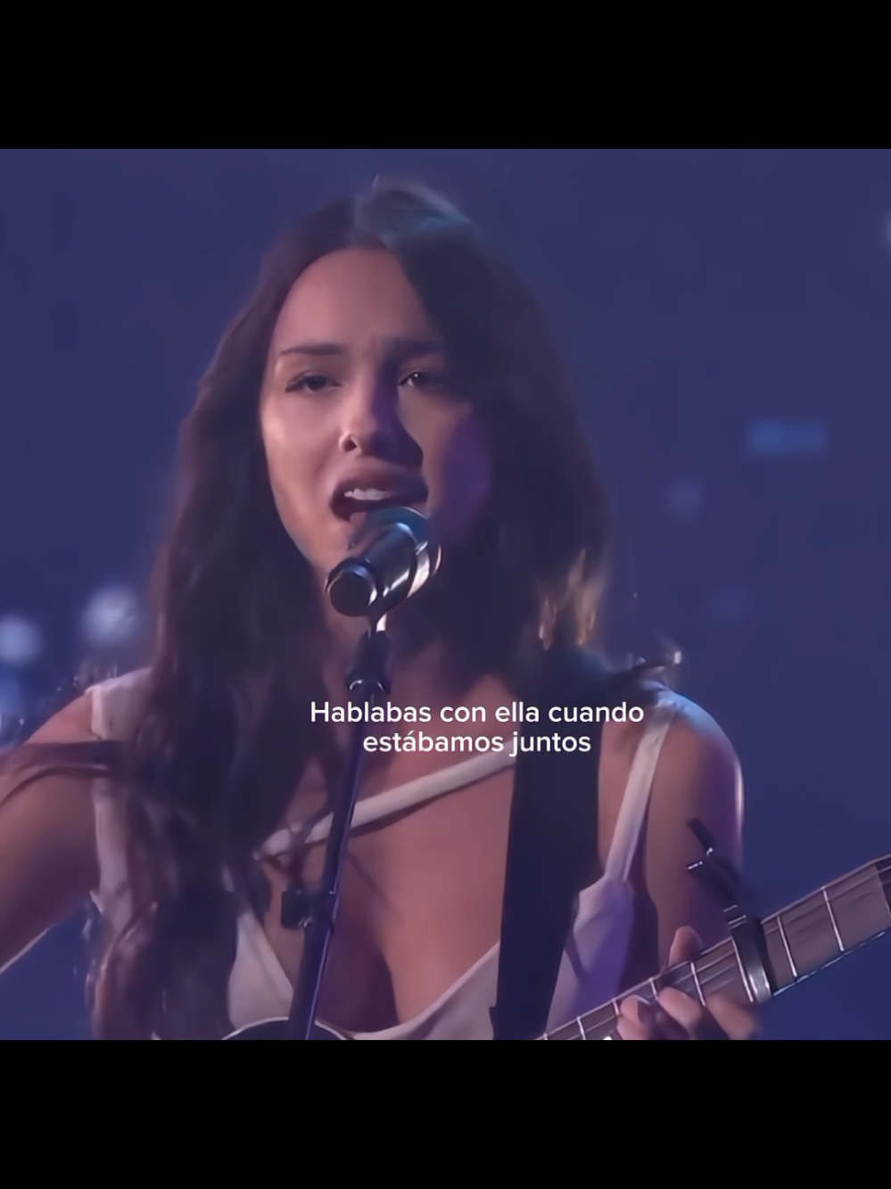 Dios, la forma en que canta en vivo esta canción es muy hermoso! 😭💘#livie #livxmely #oliviarodrigo #mellany💜 #liveshq #fyp #liv #traitor #traitoroliviarodrigo 