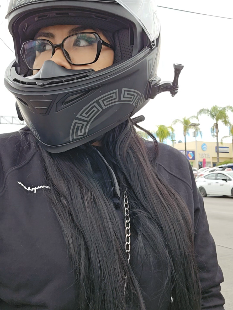 Solo de errores se aprende #motorcycle #BlackDahlias #bikerlife #motociclista #chicanastyle #moto #mujeresenmoto #chopper #woman #yamaha #motos #viral_video #roadstar #motorcycle #chicanastyle #bikergirl #bikerslife #viral #loveyou #paseoenmoto #mujeresmotociclistas 