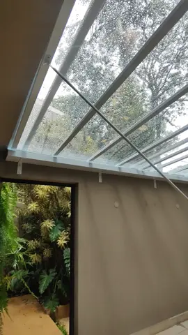 🥰 Venho apresentar para vocês mais uma lindíssima cobertura retrátil em policarbonato compacto transparente @altar toldos @TikTok retrátil 👏 Venha fazer um orçamento com a gente e se surpreender com o resultado final 😃
